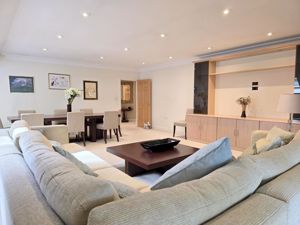 Photo 18- click for photo gallery